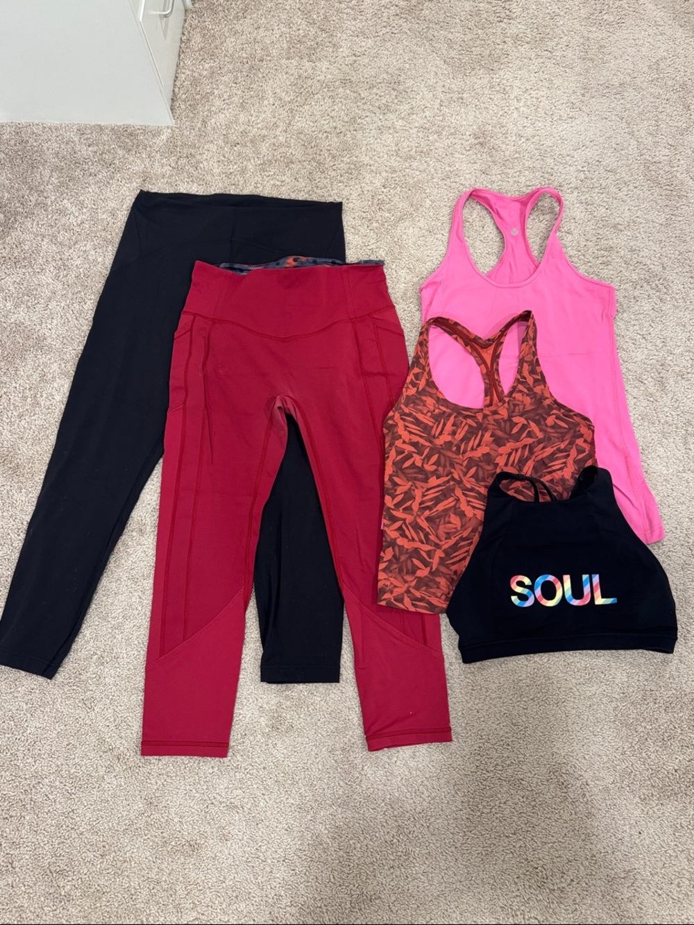 Lululemon Set - used like new sizes 8-12